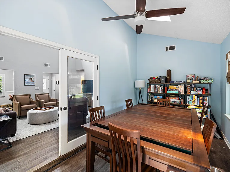 507 Nassau Dr — Photo 7