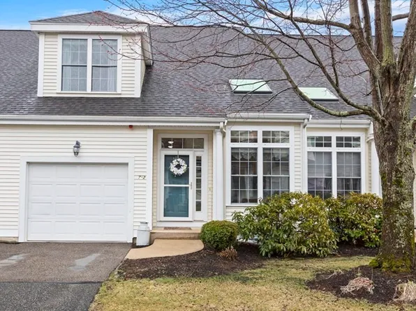 7 Kingson Ln Unit 2, Medway, MA 02053