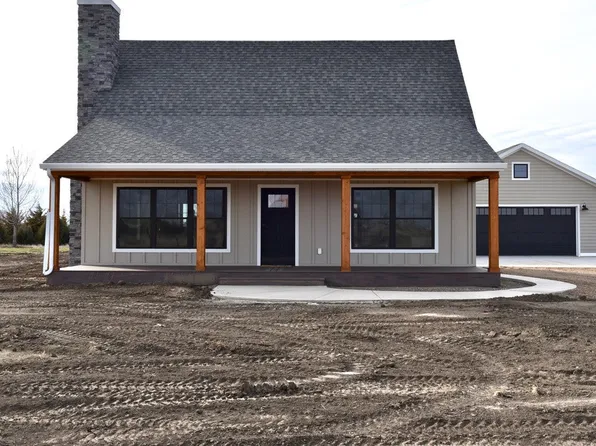 105 Castaway Loop, Pierre, SD 57501