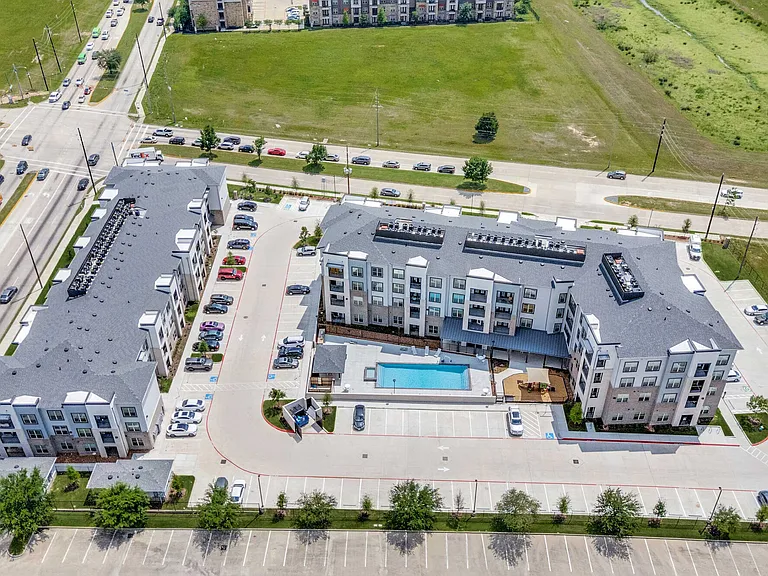 Palladium Park Row Katy — Photo 25