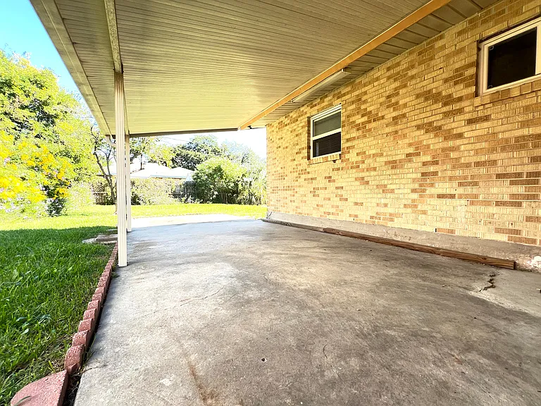 2809 N Turnbull Dr — Photo 13