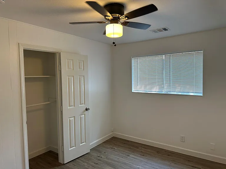 934 Bacliff Dr — Photo 25