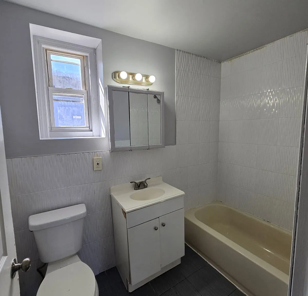 8 Chadwick St — Photo 2