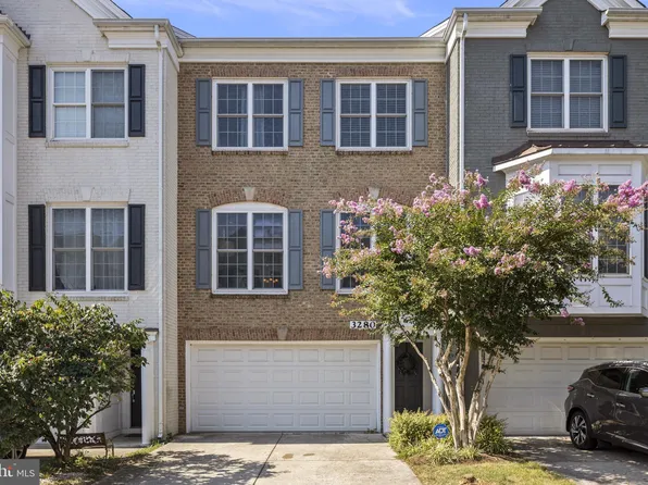 3280 Theodore R Hagans Dr NE, Washington, DC 20018