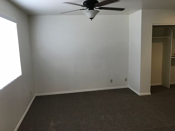 4th image of 1811 S 39th St Unit 28