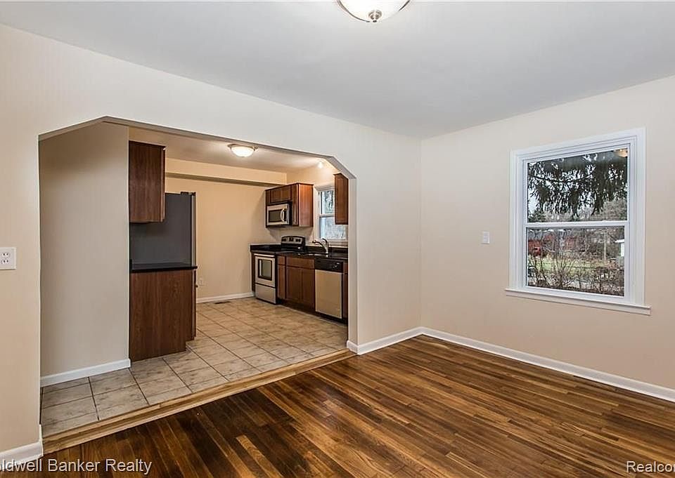 1st image of 21166 Osmus St