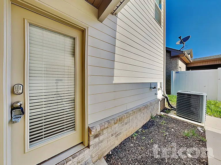 2151 Cason Ln — Photo 15
