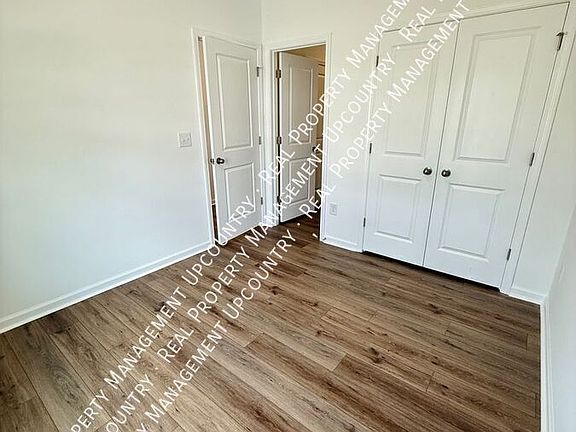 5th image of 131 Holly Oak Ct