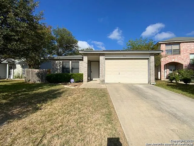 7631 Heathridge — Photo 13