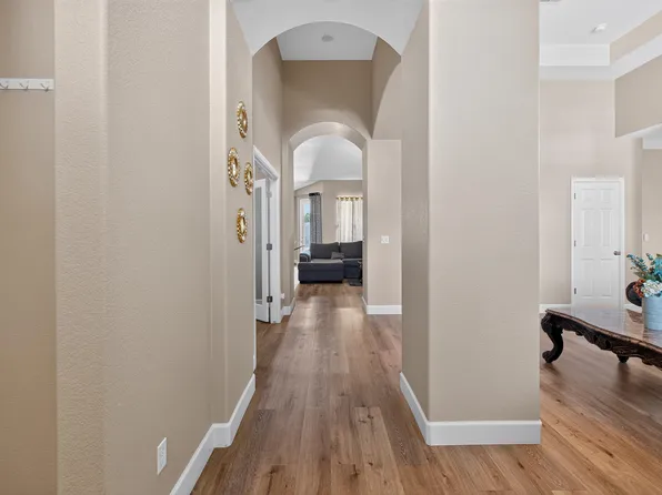 1983 Malvasia Court, Tulare, CA 93274