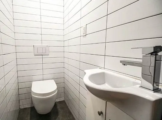 Rented by Brooklyn Group | media 7