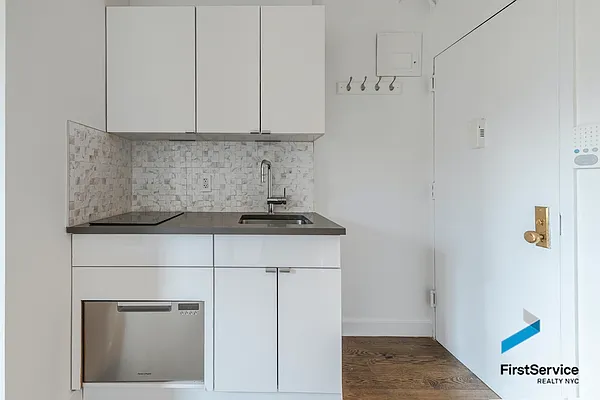 Rented by FirstService Realty (legacy) | media 6