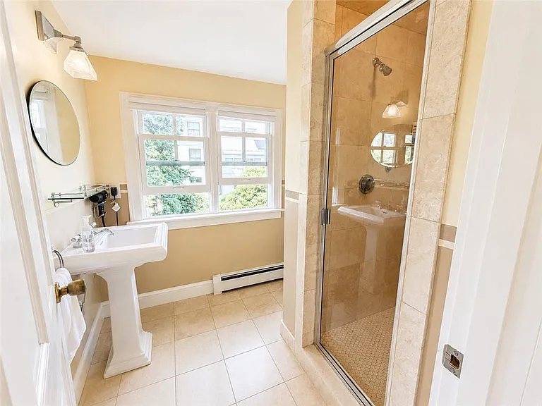 41 Calvert Pl — Photo 19