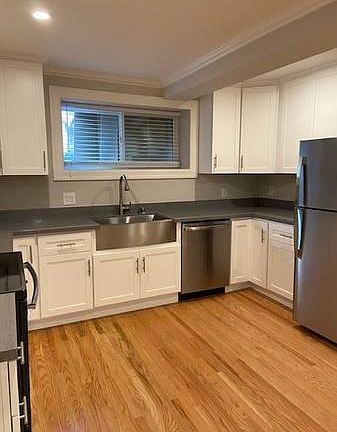 3rd image of 1372 Pine St #3