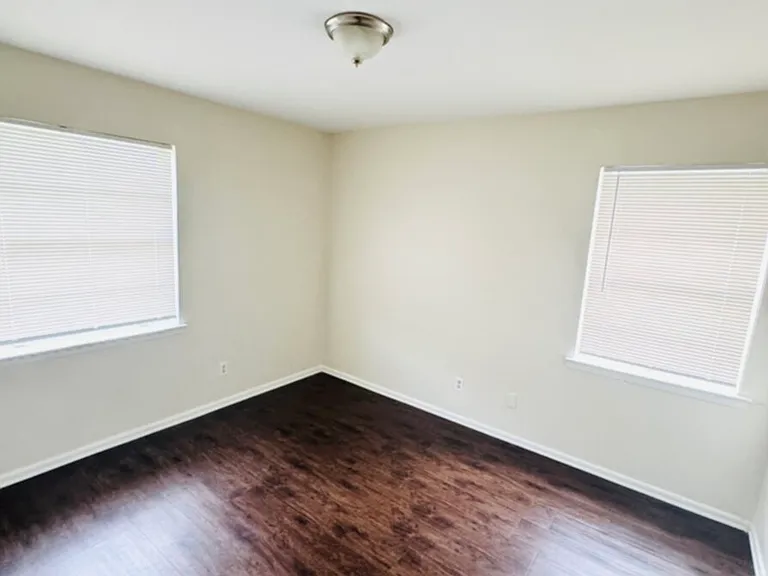 1104 Ashland Dr — Photo 9