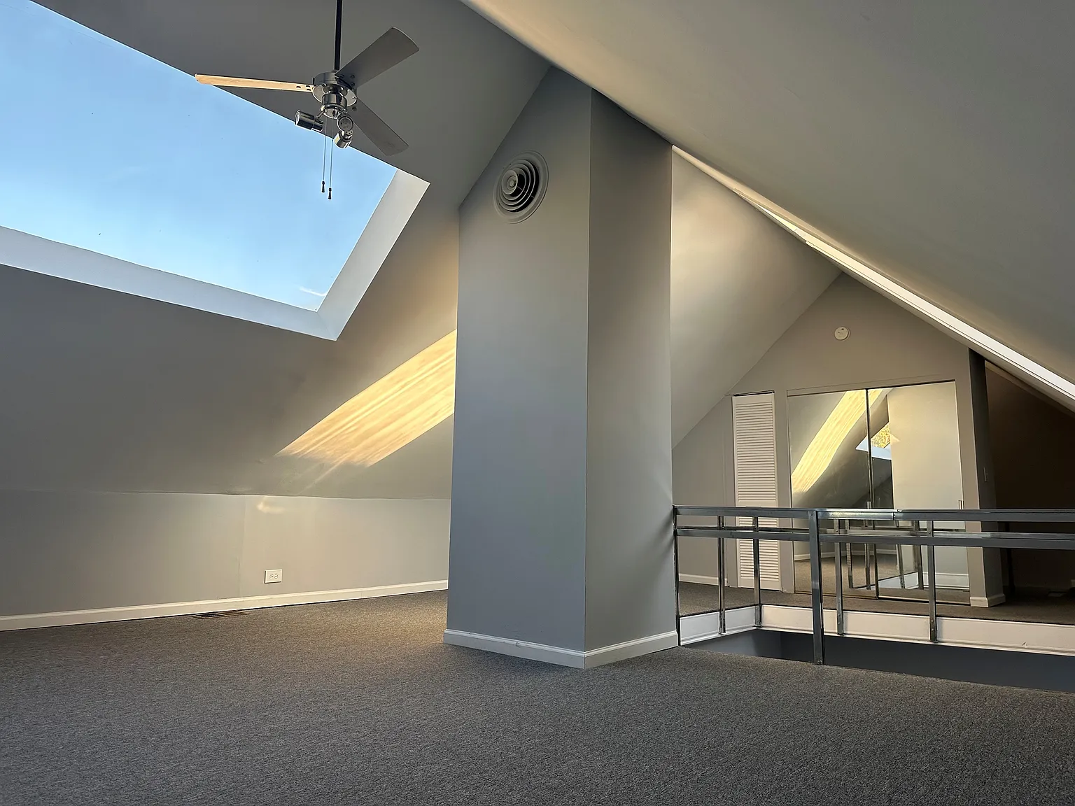 1 bed, 1.5 bath, 1300 sqft, $2,500 — Photo 4