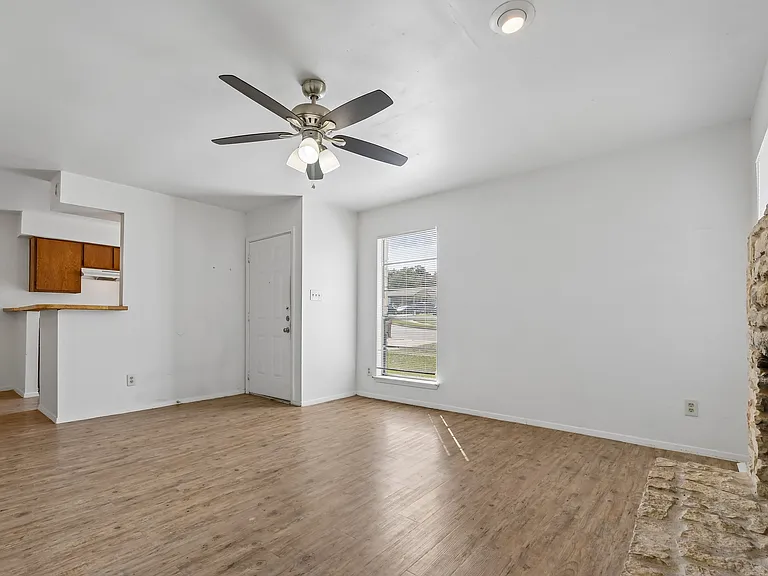 809 Sirocco Dr #A — Photo 7