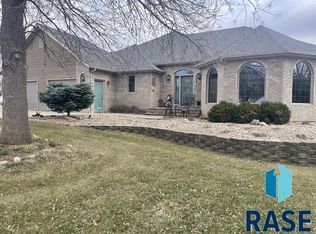 106 N Oak St, Inwood, IA 51240