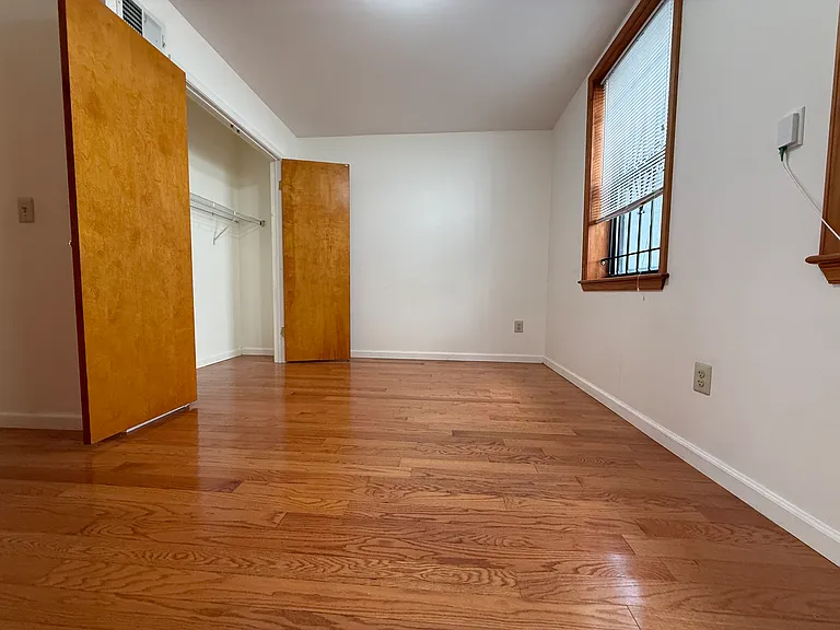 1229 Wood St #2F — Photo 11