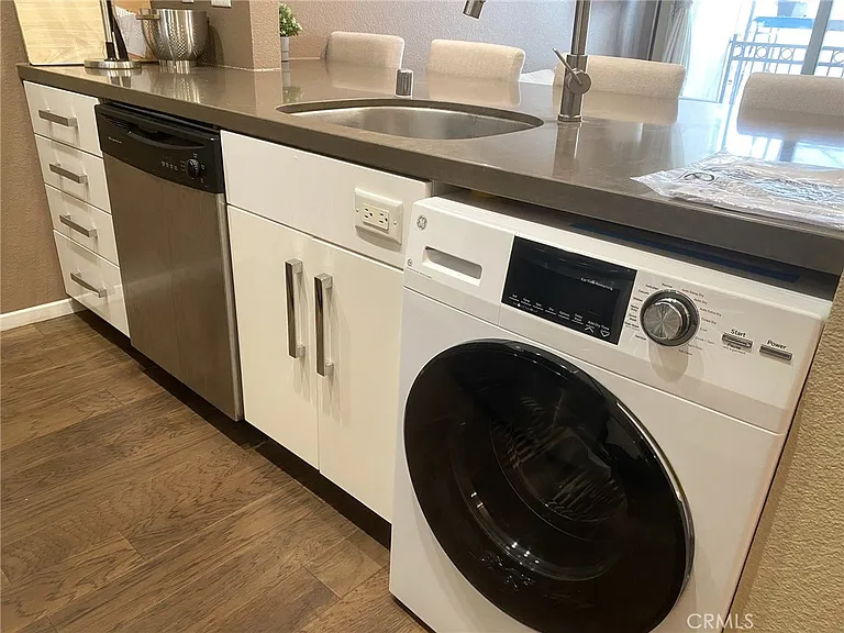 141 S Clark Dr #316 — Photo 5