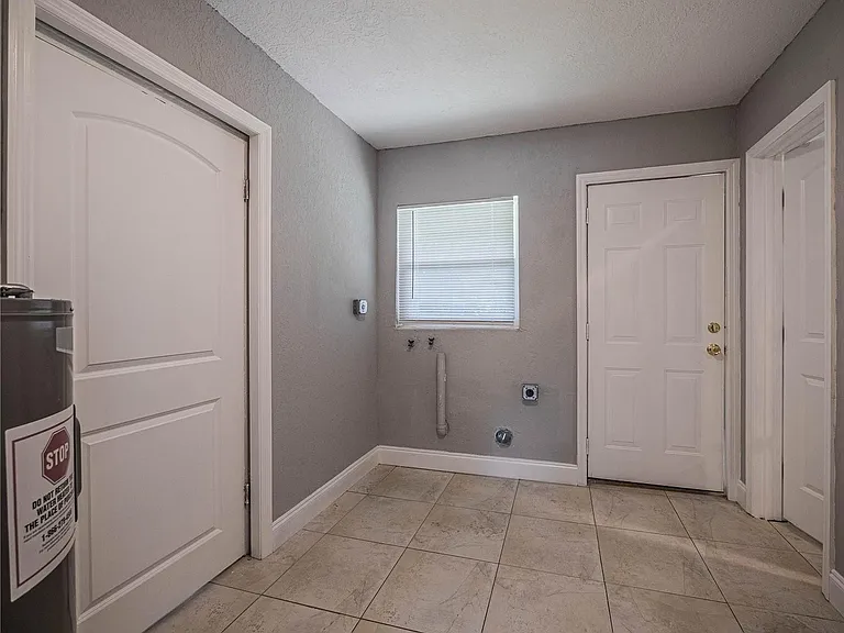2414 Avenue A Ter NW — Photo 16