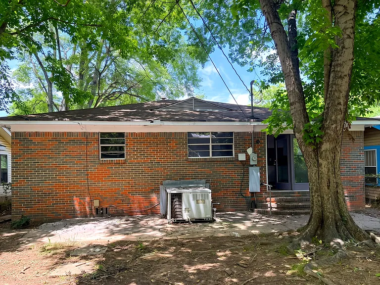 1221 Maple St — Photo 21
