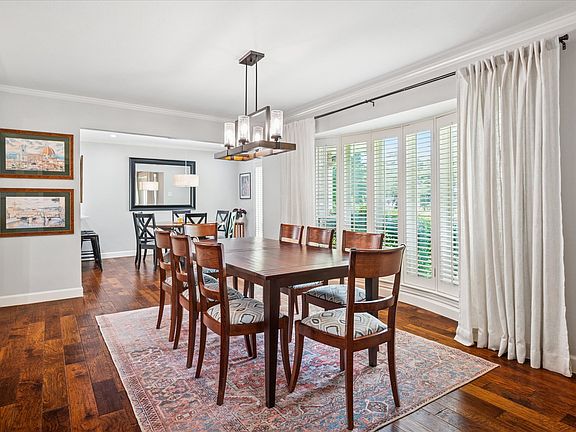 5th image of 3334 Regent Dr
