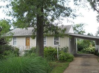 10500 Kamping Ln, Saint Louis, MO 63123
