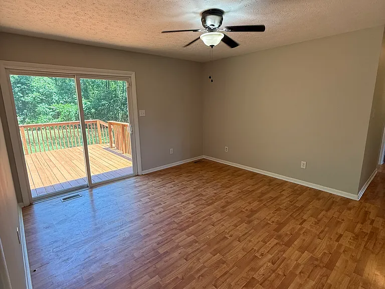 6708 Seaford Dr — Photo 5