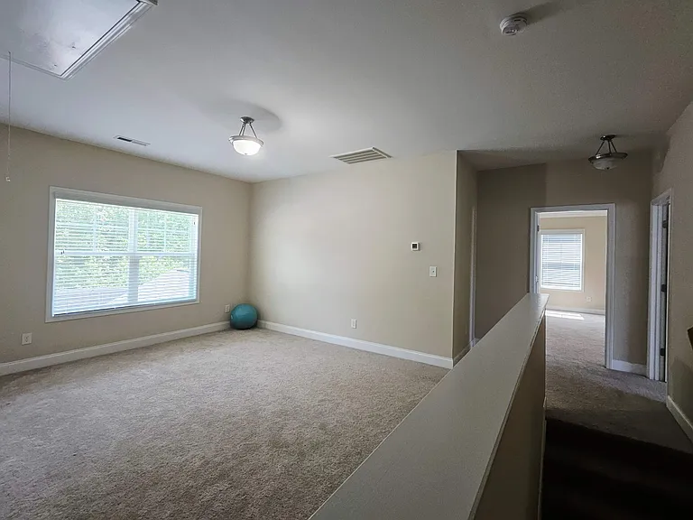 5790 Highland Grove Dr — Photo 20
