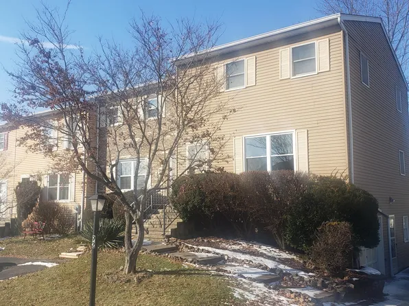 92 Rose Of Sharon Dr, Etters, PA 17319