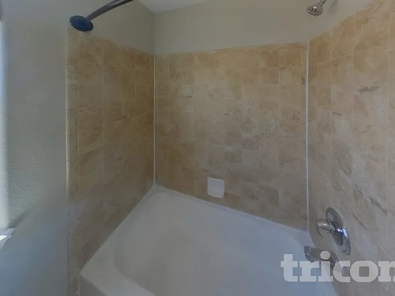 2728 Sierra Springs Dr — Photo 9
