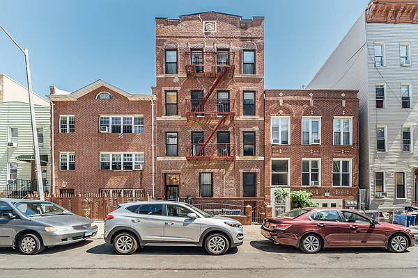 Rented by Nooklyn NYC LLC | media 63