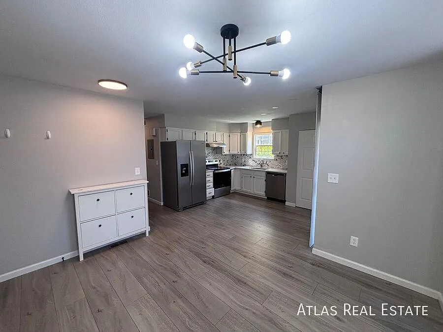 Save up to $2995! Renovated 2 Bed / 2 Bath Condo with Private Patio in Lakewood — Photo 2