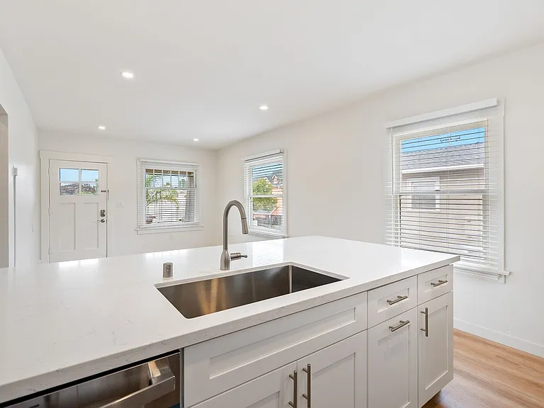Walnut Properties — Photo 15