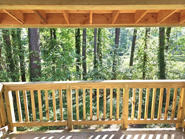 660 Pine Ridge Pl, Raleigh, NC 27609
