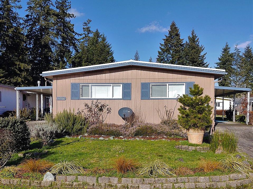 Front aspect, 2 carports