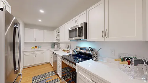 Floor plan 2 Bed/2 Bath - Roommate