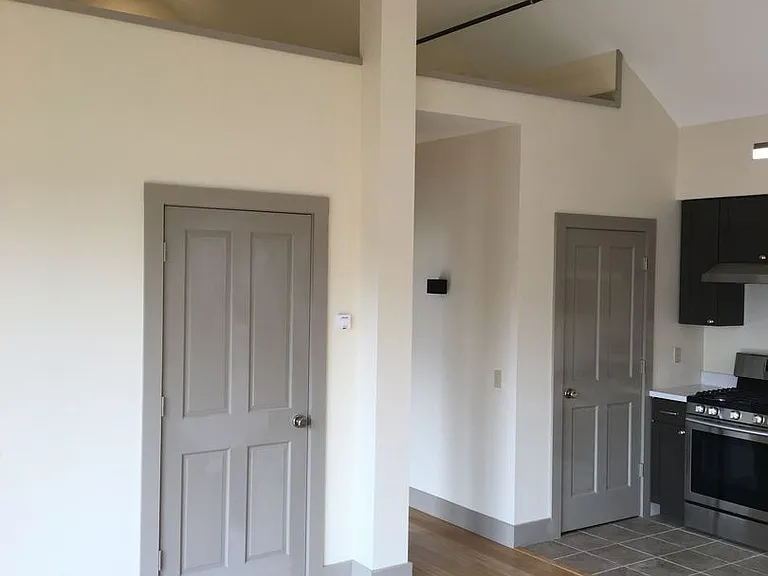 360-362 Main St — Photo 6