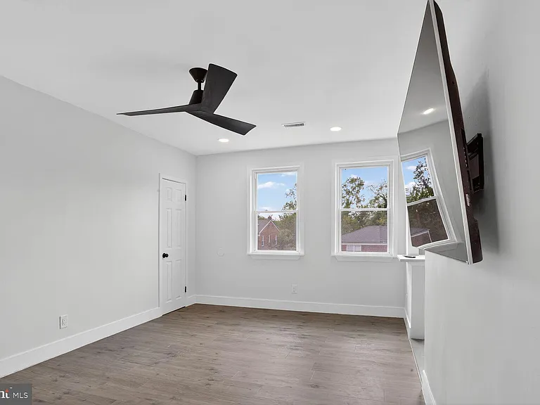 1116 Gleneagle Rd #2 — Photo 4