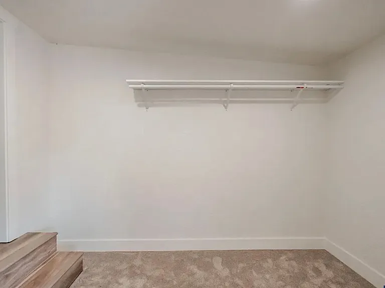 690 W Morton St — Photo 17