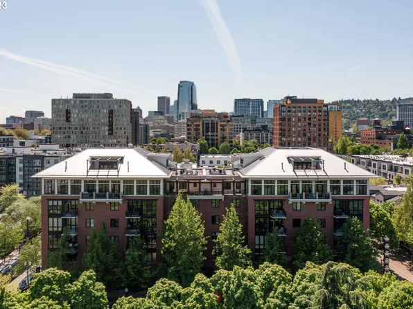 1030 NW Johnson St APT 607, Portland, OR 97209