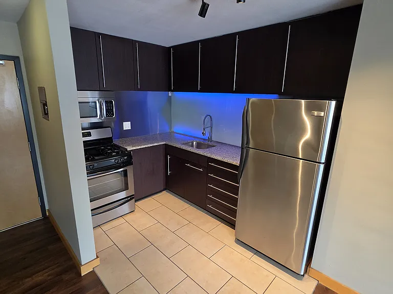 3013 Grand Ave S #203 — Photo 4
