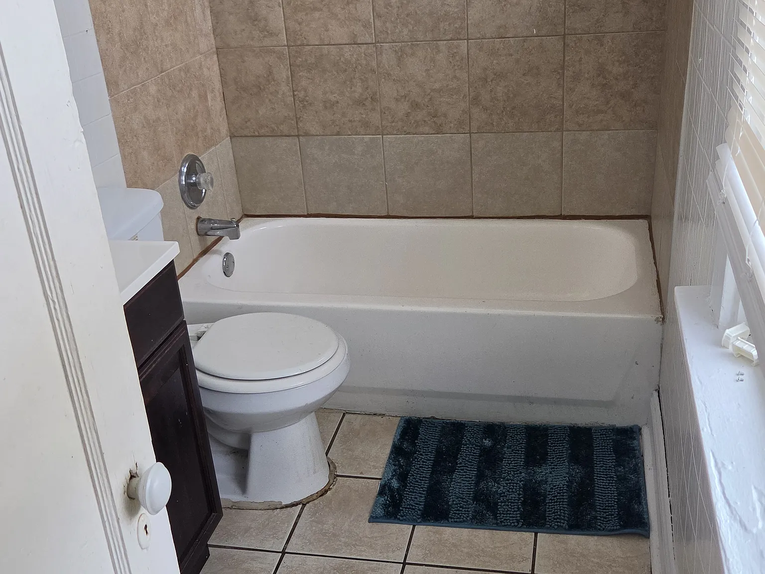 7019 Hunter Ave — Photo 3