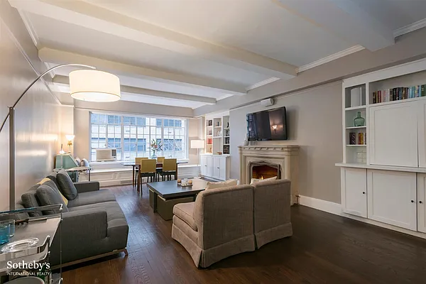 Sold by Sotheby's International Realty | media 1