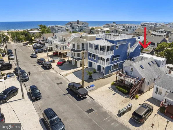 32 N 3rd St, Surf City, NJ 08008