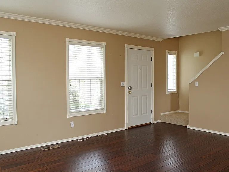 4410 SW Appletree Pl — Photo 6