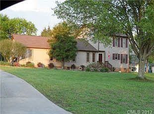 1st image of 2505 Nancy Ln