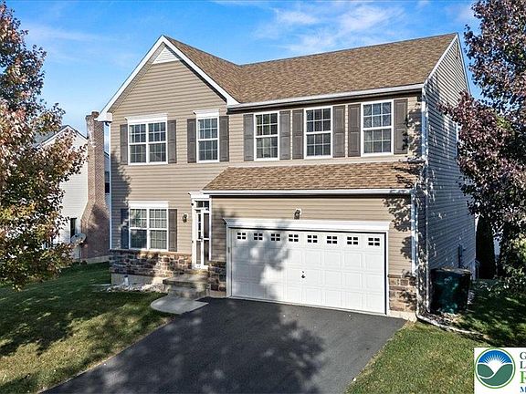 2nd image of 17 Stonecreek Ct