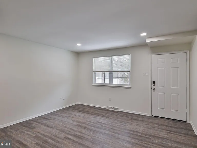 305 S Warminster Rd #B2 — Photo 9